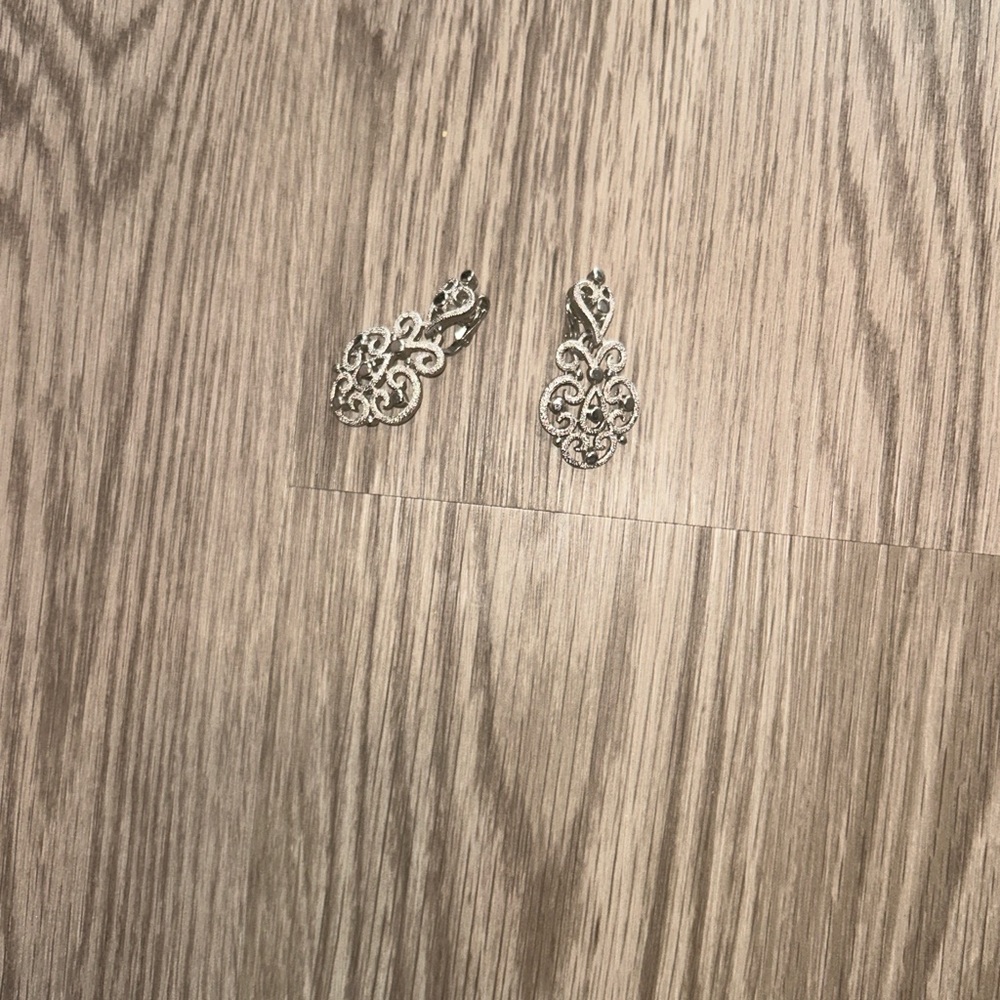 Elegant Silver Filigree Earrings